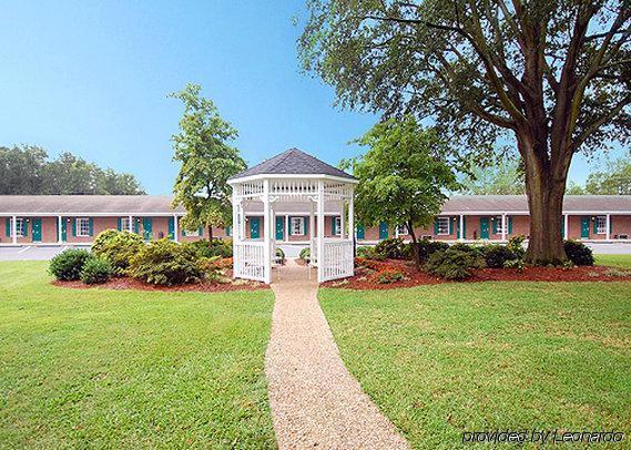 Ambassador Inn Fayetteville Extérieur photo